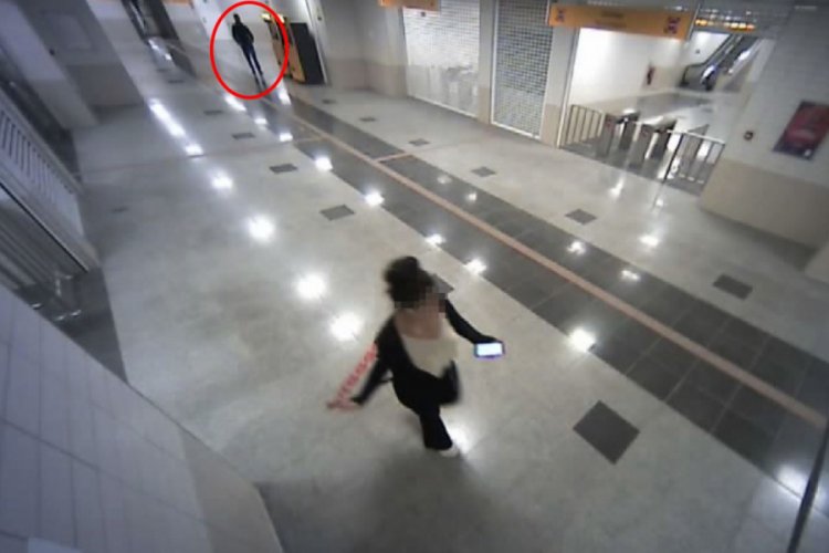 Bursa'daki sapığın kız öğrencileri takip ettiği anlar, güvenlik kameralarına yansıdı