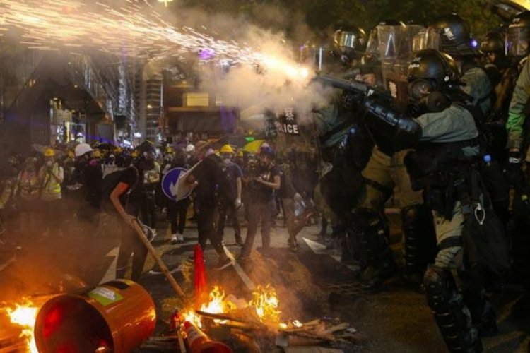 'Hong Kong'un en acil meselesi şiddeti sonlandırmak'
