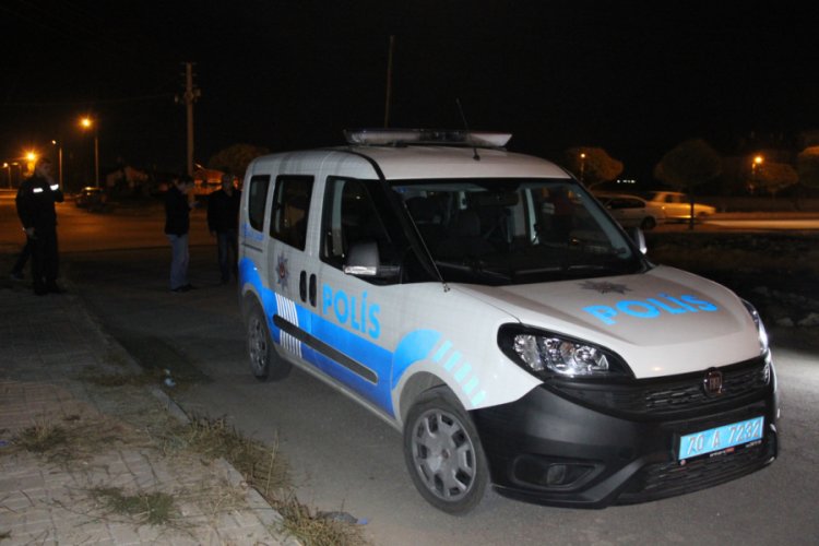 Tartıştığı servis şoförünü silahla vurdu