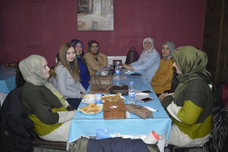 Öğretmen kızına destek olmak için geldiği Ağrı'da işyeri açtı