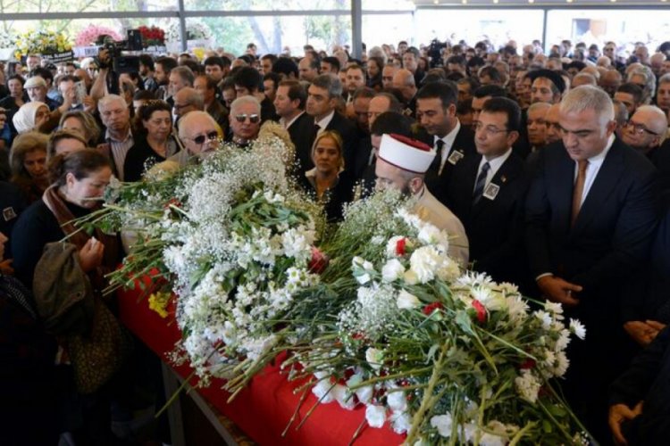 Yıldız Kenter son yolculuğuna uğurlandı