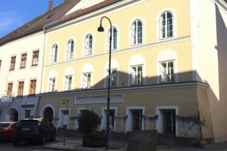 Adolf Hitler'in doğduğu ev polis merkezi olacak