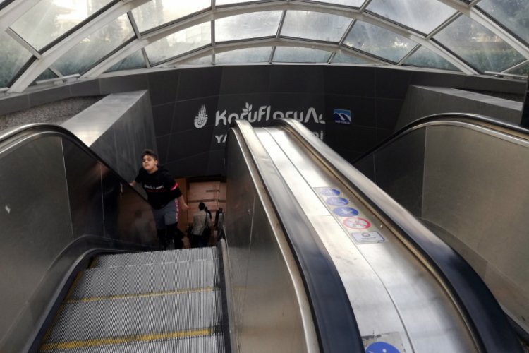Metrobüste bozuk asansör rezilliği