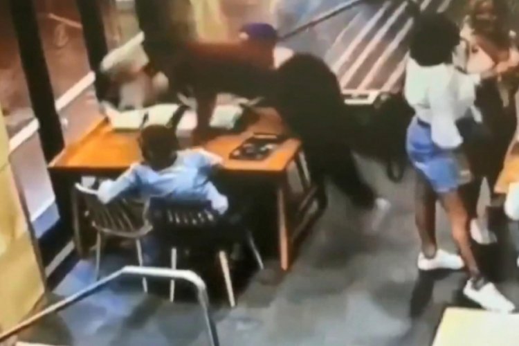 Avustralya'da başörtülü hamile kadın darbedildi