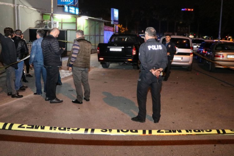 Tartıştığı kardeşini tabancayla vurdu