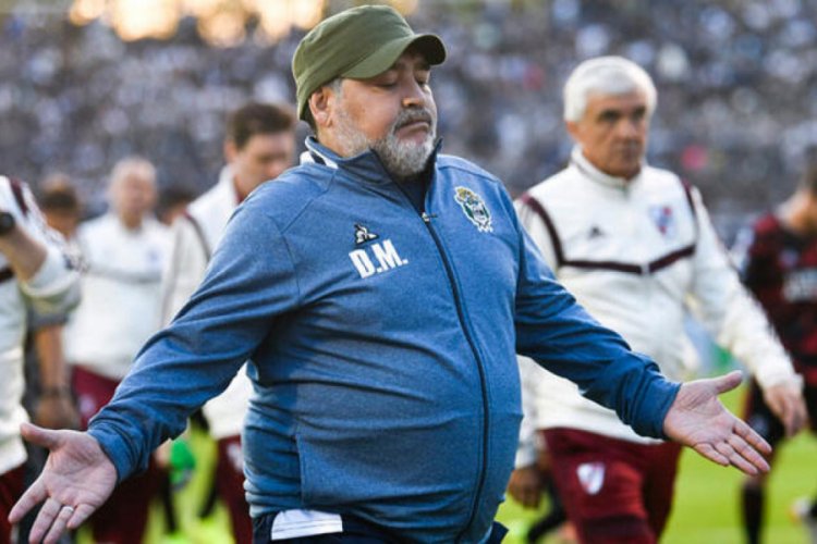 Maradona, Gimnasia'da teknik direktörlüğe devam edecek