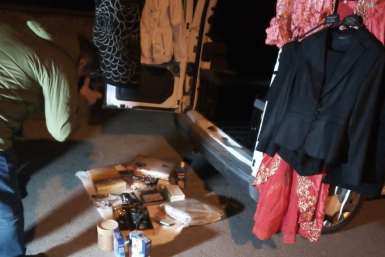 Bursa İznik polisi eş zamanlı operasyonla hırsızları kıskıvrak yakaladı