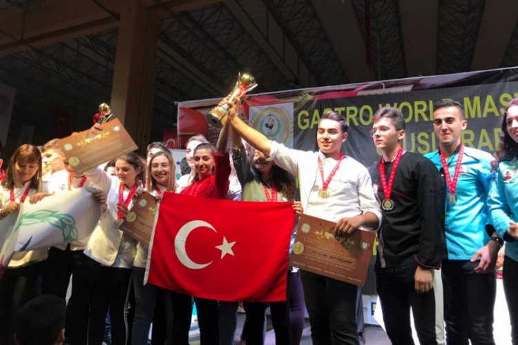 Uluslararası yemek yarışmasında Bursa'ya madalya yağdı