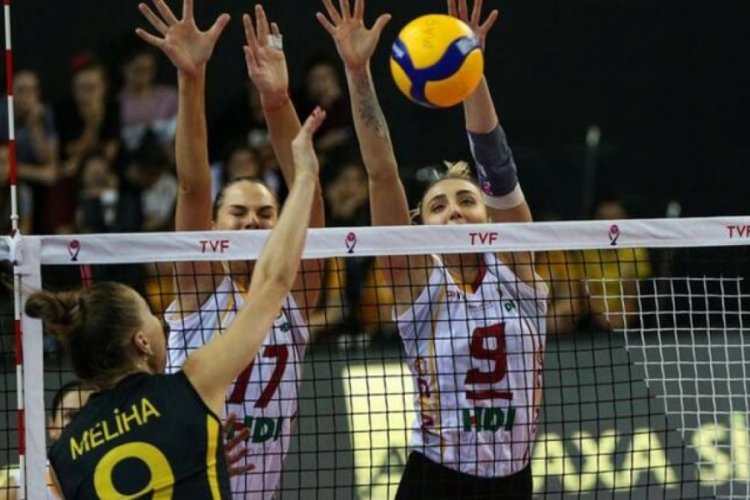 VakıfBank, Galatasaray'ı 3-1'le geçti
