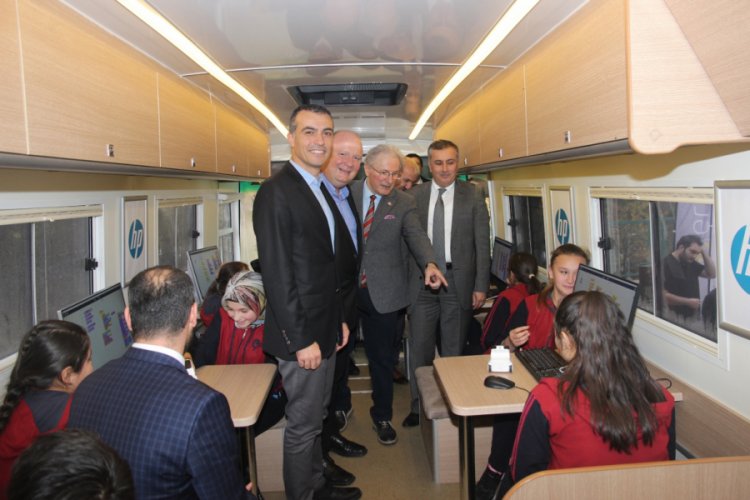Bursa'da Maker Karavan okullarda