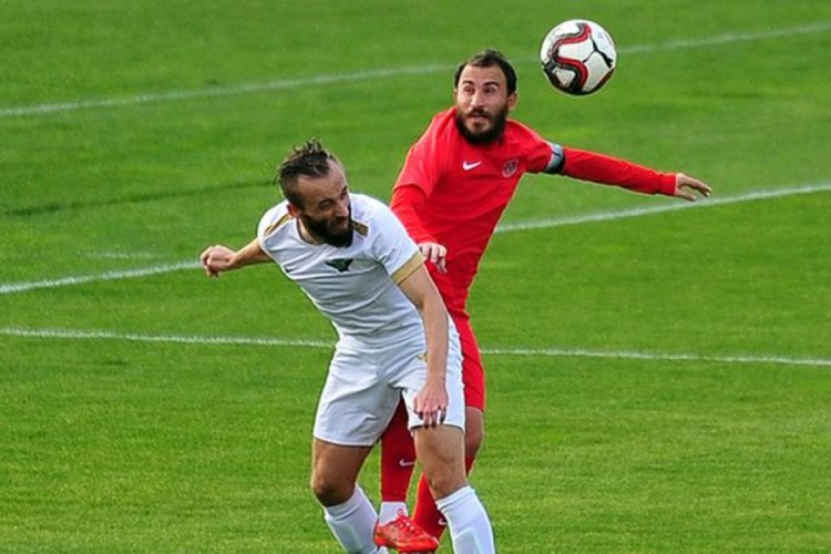 Ümraniyespor ile Akhisarspor yenişemedi