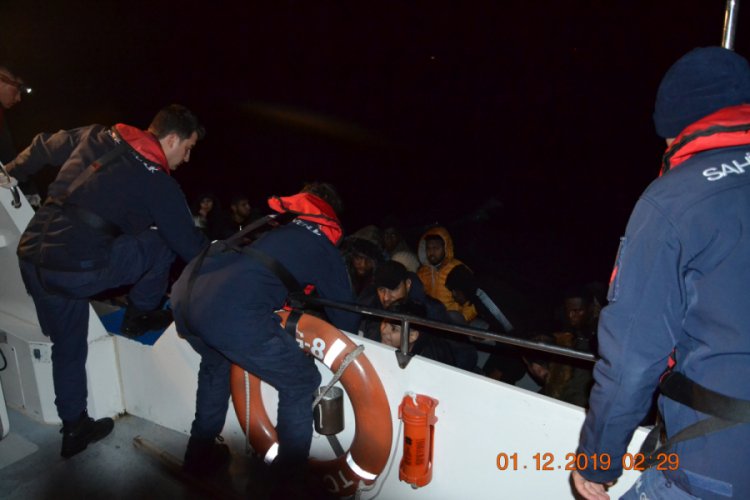 48 düzensiz göçmen Sahil Güvenlik tarafından yakalandı