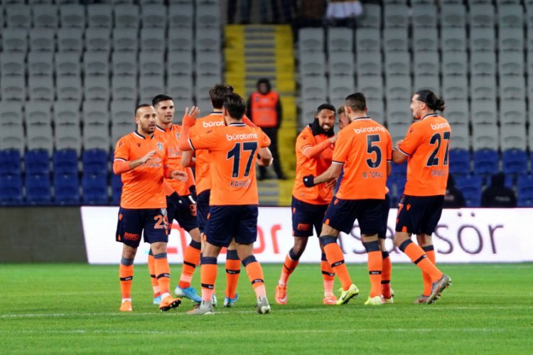 Başakşehir kalesine duvar ördü