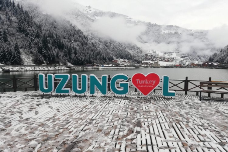 Uzungöl beyaza büründü