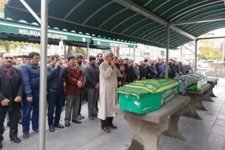 Evinde vurularak öldürülen adam son yolculuğuna uğurlandı