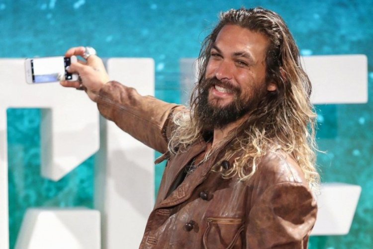 Jason Momoa Yılın Erkeği seçildi