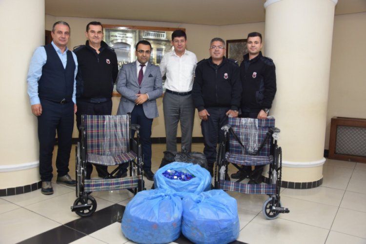 150 kilogram mavi kapak Başkan Özcan'a teslim edildi