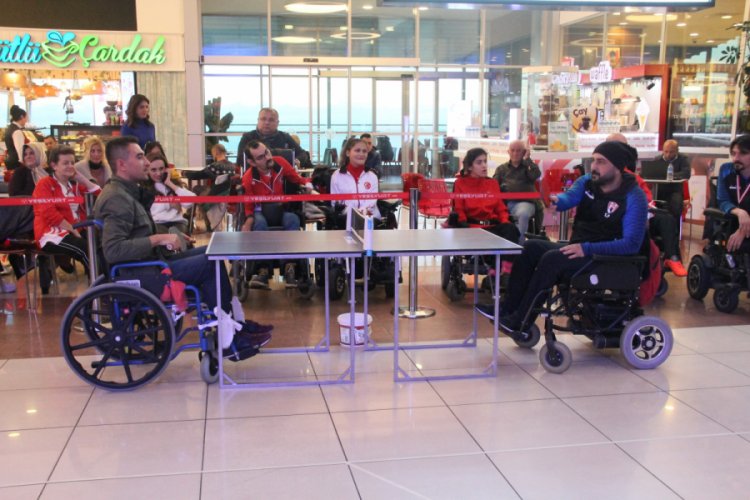 Engelli oyuncular farkındalık oluşturdu