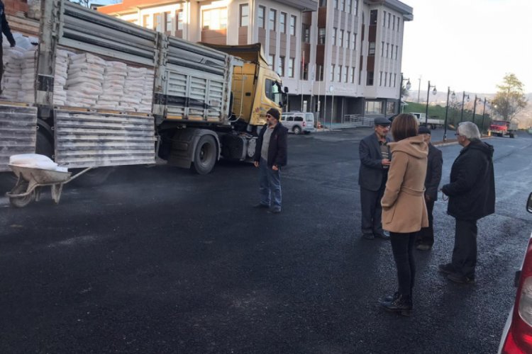 Ziraat odası kireç dağıttı