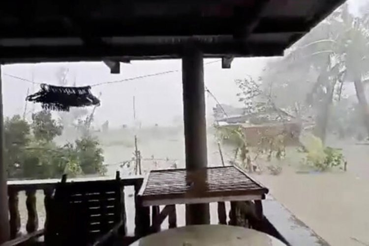 Filipinler'i vuran Kammuri Tayfunu'nda can kaybı artıyor