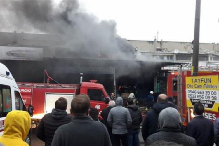 Yangına müdahale eden itfaiye eri, hastaneye kaldırıldı