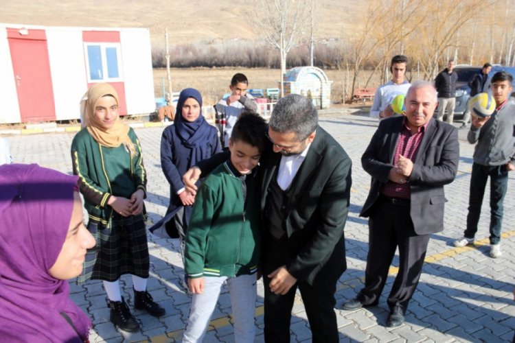 Kaymakam Türkman ve Başkan Say öğrencilerle buluştu