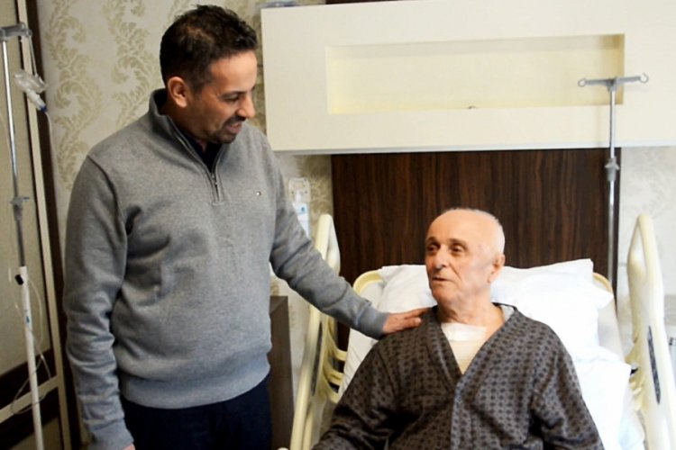 81 yaşında ameliyatla hayata tutundu