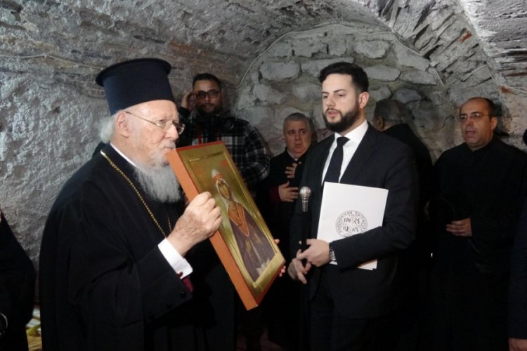 İzmit'te Azize Santa Barbara ayinle anıldı