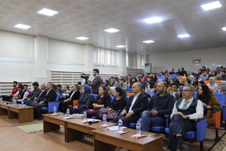 FÜ'de ''Bir Başarı Öyküsü'' konferansı