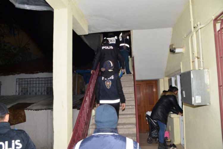 Aranan 33 suçlu yakalandı
