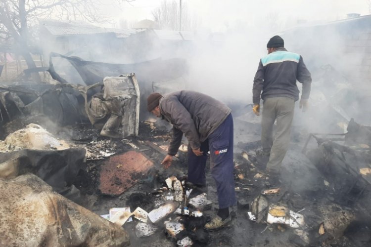 Evde yangın çıktı