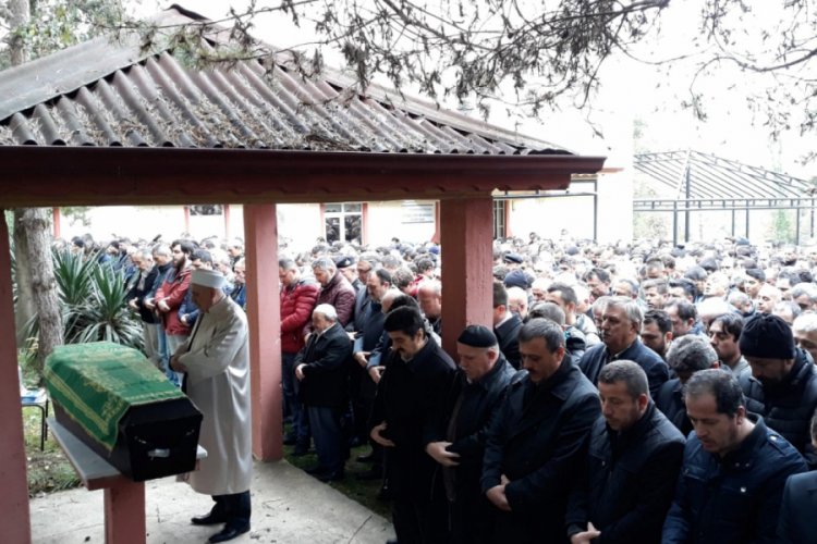 Otomobilin çarptığı lise öğrencisi defnedildi