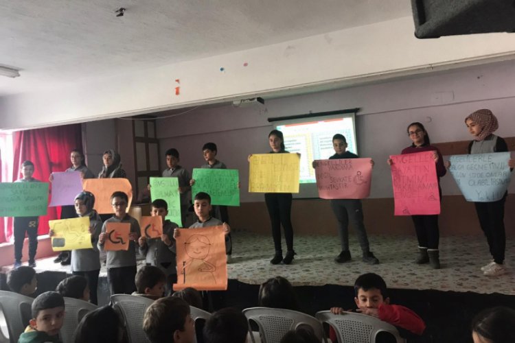 Köy okullarında işaret dili etkinlikleri