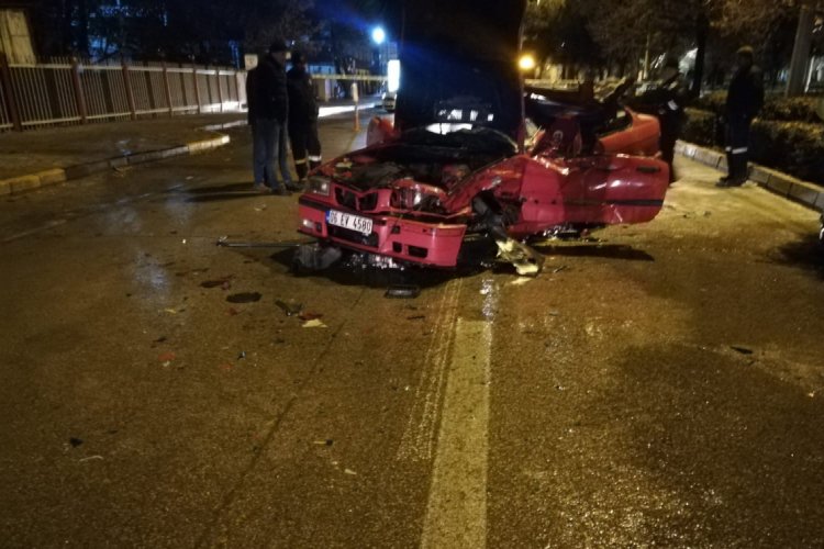 Yerel gazete muhabiri kazada öldü