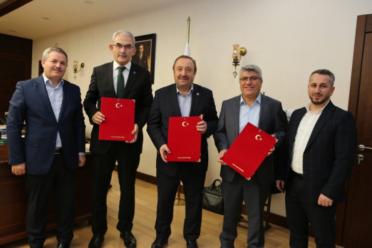 Yetimler için binlerce fidan dikildi