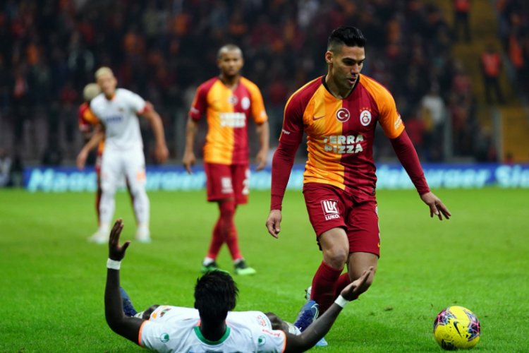Radamel Falcao formasına kavuştu