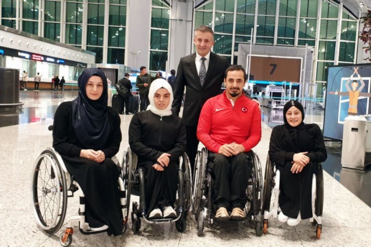 Paralimpik Atletizm Milli Takımı Umre'ye gitti