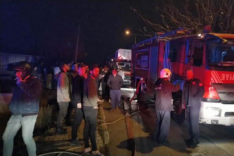 Gecekondu yangınında bir kişi dumandan etkilendi
