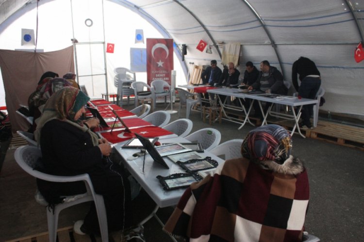 HDP önündeki ailelerin evlat nöbeti 97'nci gününde