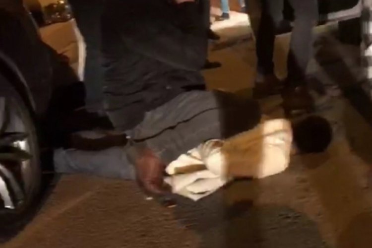 Yaş sınırı nedeniyle içeri alınmayan çocuk bara ateş açtı