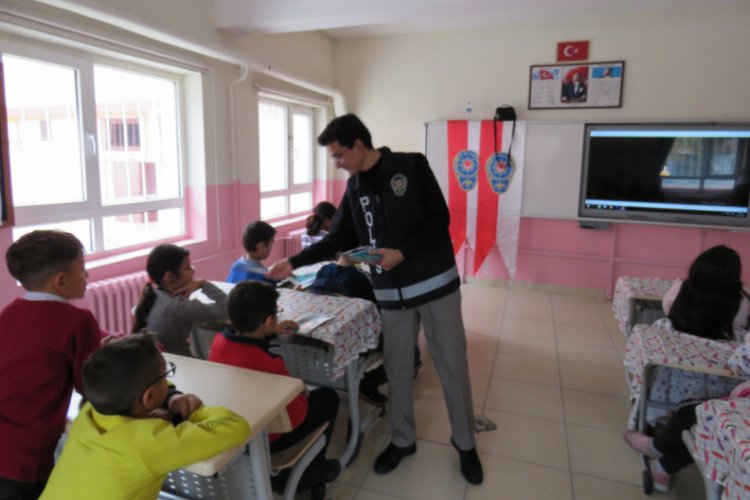Minikler polislik mesleğini tanıdı