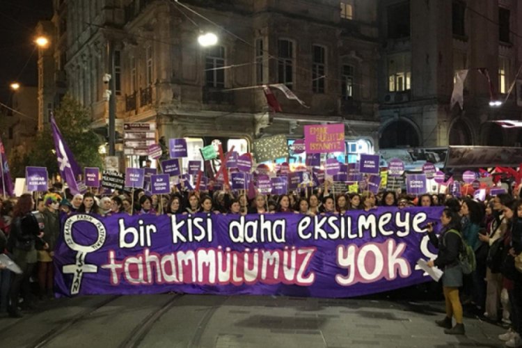 Kasım ayında en az 21 kadın öldürüldü