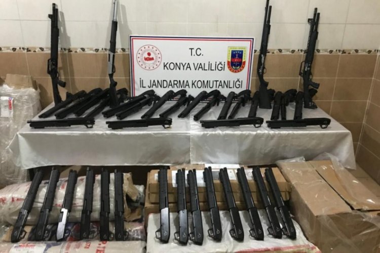 Kargo aracında kaçak üretim 173 tüfek bulundu