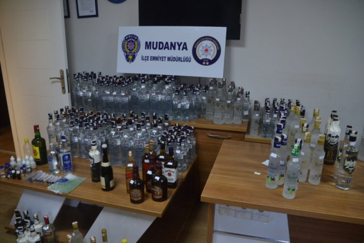 Bursa Mudanya polisinden kaçak içki operasyonu