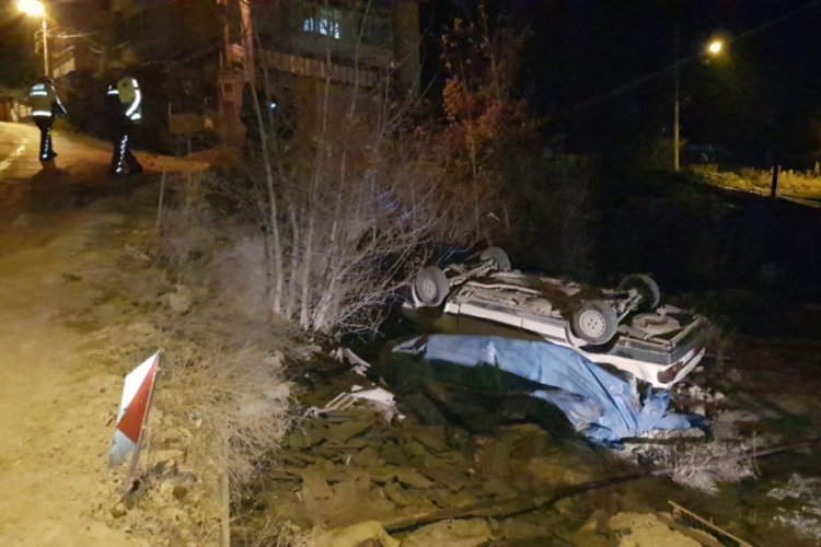 Kaza yapan alkollü sürücü araçta bir kişinin daha olduğunu iddia etti