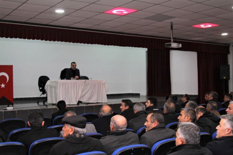 Kaymakam Çelik, muhtarlarla bir araya geldi