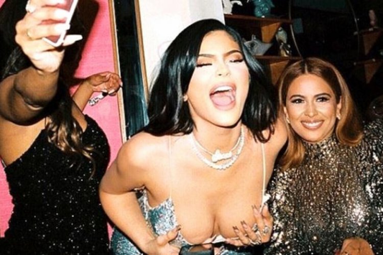 Kylie Jenner, yaptığı ip dansıyla nefes kesti
