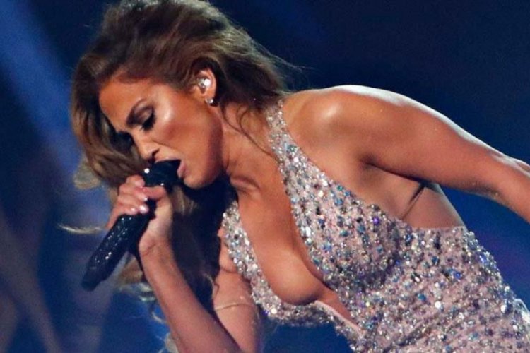 Jennifer Lopez: Topuklarıma sıkmak istiyorum