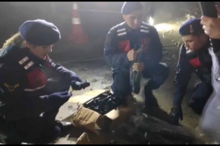 Kargo aracından cephanelik çıktı