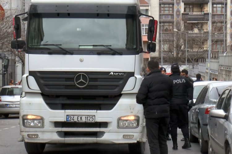5 yaşındaki çocuk TIR'ın altında can verdi